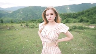 Taking my stepsister to the deserted mountains and hills of Dallas to fuck creates a new feeling