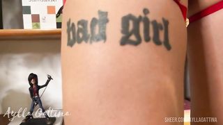 Toquei uma no violao pra essa travesti gostosa Gaby Ferraz