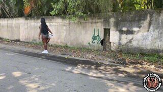 DEPOIS DA MINHA CORRIDA MATINAL, EU SENTEI PRA UM DESCONHECIDO