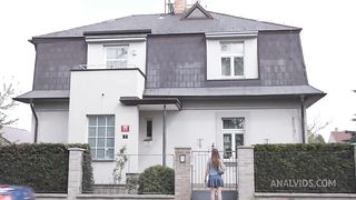 Busty milf Suzie Sun gets inner massage