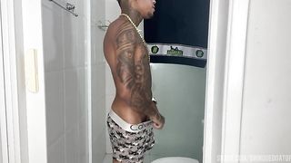 Comendo amiga da minha amiga magrinha na casa dela sem a minha namorada ficar sabendo isso nao e chifre so diversao