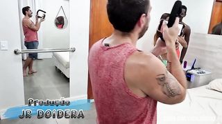 Bastidores da gravacao com a novinha Karina Mello fazendo muito anal e ate Dp