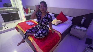INCREDIBLE HOW BITCH THIS OLD WOMAN IS, I TOOK HER TO FUCK AT THE MOTEL WHEN HER HUSBAND WAS NOT THERE