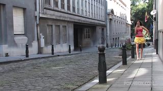 Anal Fisting-o-clock For Lonely Teen Lauryn May