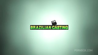 BEATRIZ LEMOS DANDO O BUCETAO PARA CAPOEIRA E GOZANDO GOSTOSO NA PICA DELE.