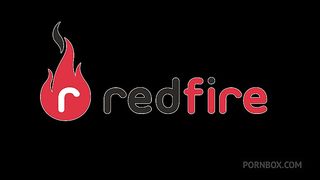 Morena ninfomaniaca Amanda Souza fodeu no pelo com dois e fez ANAL e DP sem frescura!