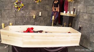 Gemma Massey Masturbates In Lesbian Vampire Scene