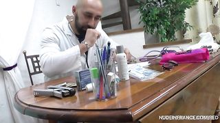 NiF HD - Pauline at Gyneco