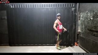 Coroa rabuda sentando o seu cuzao depois do meu treino na academia ,Depois que voltei da academia, comecei a me masturbar esperando meu marido que apareca alguem pra mim comer