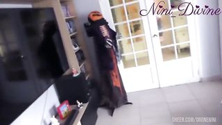 A pawg vampire appears to suck my cock and wants an anal fuck for halloween!