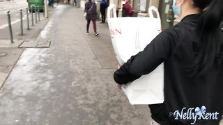 Stranger helps me to carry my heavy Shopping bag in return for a BJ