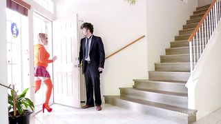 Call girl does backdoor action dressed as velma for client