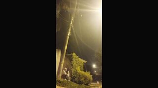 casada flagrada traindo na rua e punida pelo marido com anal intenso!