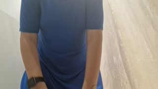 Smelly farts in a fitting room in a store 4K