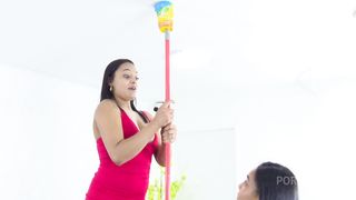 FIT LATINA LESBIANS STRETCH ASS WITH TOYS