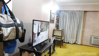 ME CALENTE MIRANDO LA TELE Y LO HICE COJERME EL ORTO TODA LA NOCHE