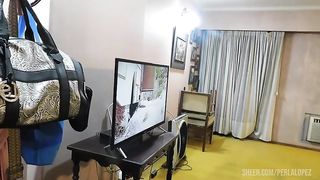 ME CALENTE MIRANDO LA TELE Y LO HICE COJERME EL ORTO TODA LA NOCHE