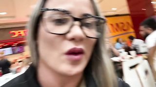 Conheci o gostoso no shopping e veja no que deu