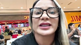 Conheci o gostoso no shopping e veja no que deu