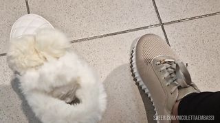 In the shoe shop we try on all the slippers