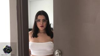 cachonda novia se folla a otro ya que su novio le fue infiel