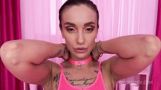 Wife deepthroats and offers to fuck her ass