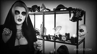 Dredda's sexy horror museun. Part 2 - The nameless girl who loves anal