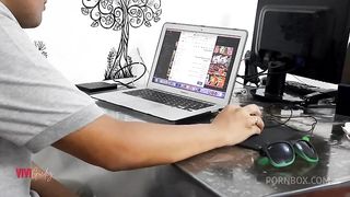 IT technician puts a stick in the client's pussy.
