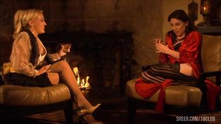 Lexxi Tyler And Holly Wellin Are Sexy Lesbians That Lick Pussy in Front of a Fishtank Lexxi Tyler And Holly Wellin Licking Pussy And Fingering Ass In Steemy Lesbian Romp