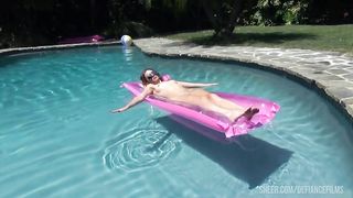 Blonde Teen Jonni Hennessy Fucking For Internal Creampie