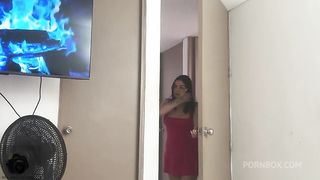 descubro a mi hermanastro masturbandose - porno en espanol