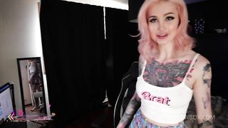 Suck on my toes, cum on my asshole