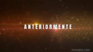 Com um Drink (Parte 2) - Essa cavala deixa rola pulsando com sua rebolada e depois faz um delicioso boquete.