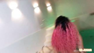 BALADINHA COM UMA NOVINHA COM MUITO SEXO SEM CAMISINHA