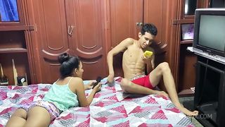 HIJASTRA FLACA TETONA RECIBE UNA FOLLADA DE CULO A CONO A CAMBIO DE DE UN PRESTAMO