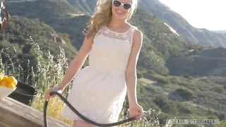 Jillian Janson Loves To Make Herself Cum In Nature