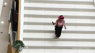 Spying Thinyone and fucking her after catching from the shopping mall