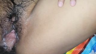 Follandome a mi hermanastra por apuesta de partido de futbol!! Me paga con su cono peludo y mojado!!