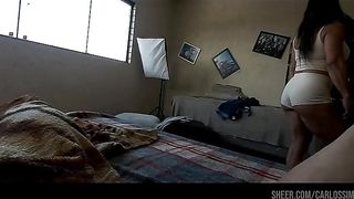 Milf sarada muito gostosa dando o cuizinho para amigo safado