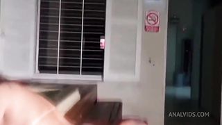 Pau enorme meteu sem do no meu e fez eu gozar muito