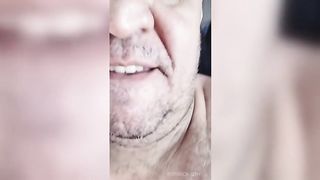 EMPREGADINHA DO TIUZAO ESSA GOSTOSA SEMPRE QUER O COROA TODOS OS DIAS DEPOIS DO TRABALHO ELA CHAMA SEU PATRAO PARA BRINCAR NO QUARTINHO DELA