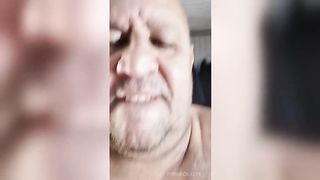 EMPREGADINHA DO TIUZAO ESSA GOSTOSA SEMPRE QUER O COROA TODOS OS DIAS DEPOIS DO TRABALHO ELA CHAMA SEU PATRAO PARA BRINCAR NO QUARTINHO DELA