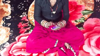 4K On the night of Diwali, the neighboring sister-in-law was caught in the talk and tore the hole in the ass.