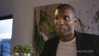 Hung Dude Stretches Anal Fiend Alysa Gap’s Welcoming Butthole