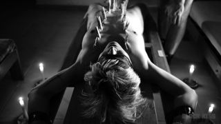 S01E06 SALLY SUBMITS