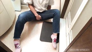 おか◯さんにバレないようにこそこそディルド使ってオナニーする変態女子◯生。