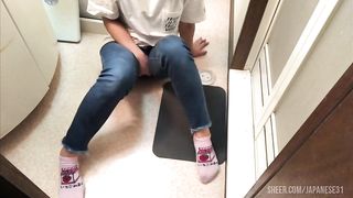 おか◯さんにバレないようにこそこそディルド使ってオナニーする変態女子◯生。