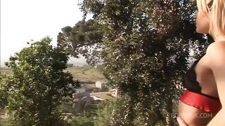 Courtney Simpson Is An Outdoor Cum Hole