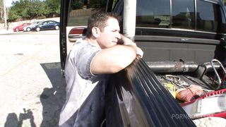 TIA CYRUS LETS HER STUD SHAVE HER PUSSY BEFORE THEY BONE