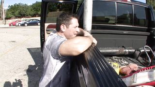 TIA CYRUS LETS HER STUD SHAVE HER PUSSY BEFORE THEY BONE